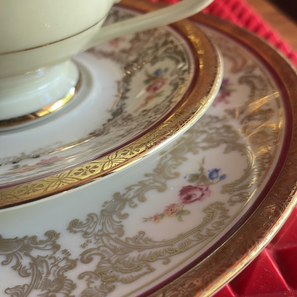 BEAUTIFUL ANTIQUE SELTMANN  3 PIECE  TEACUP AND SAUCER